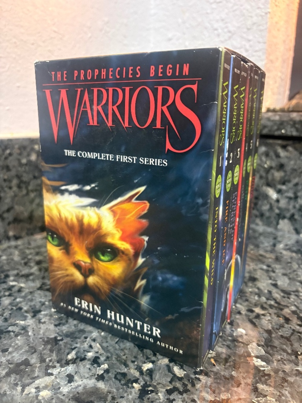 **The Prophesies Begin: Warriors - Conplete First Series**